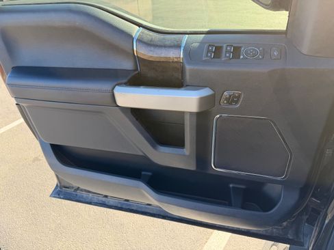 Used 2022 Ford F250 Lariat w/ Tremor Off-Road Package image 20