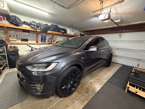 Used 2019 Tesla Model X 75D AWD/4WD image 1