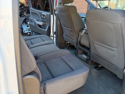 Used 2018 Chevrolet Silverado 1500 LT w/ Texas Edition image 18