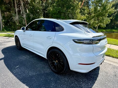 Used 2021 Porsche Cayenne GTS AWD/4WD image 5