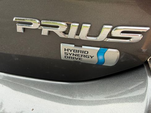 Used 2007 Toyota Prius Touring w/ Pkg 3 FWD image 22