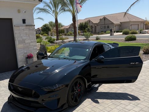 Used 2019 Ford Mustang GT Premium w/ Equipment Group 401A RWD image 4