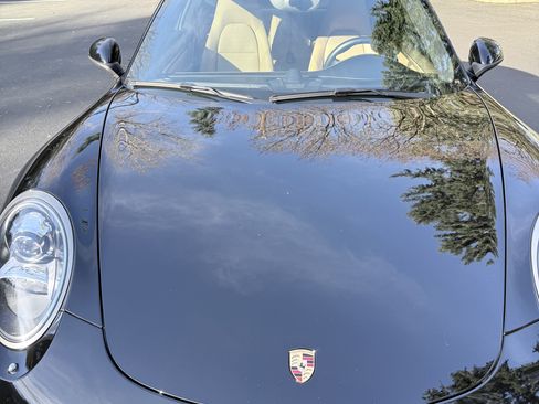 Used 2015 Porsche 911 Carrera 4S image 1