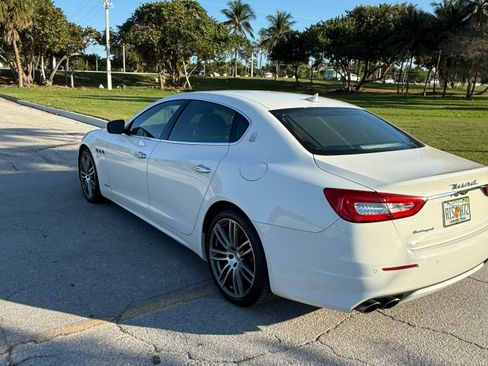 Used 2018 Maserati Quattroporte S GranLusso image 4