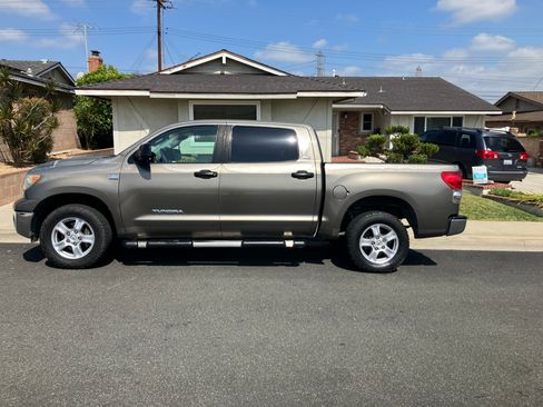 Used 2007 Toyota Tundra SR5 RWD image 1
