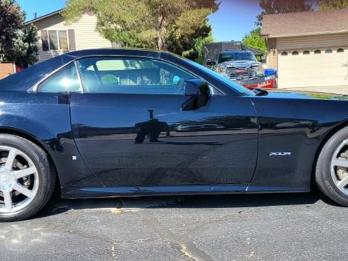 Used 2006 Cadillac XLR image 9