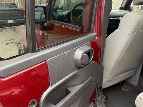 Used 2007 Jeep Wrangler Unlimited Sahara image 17