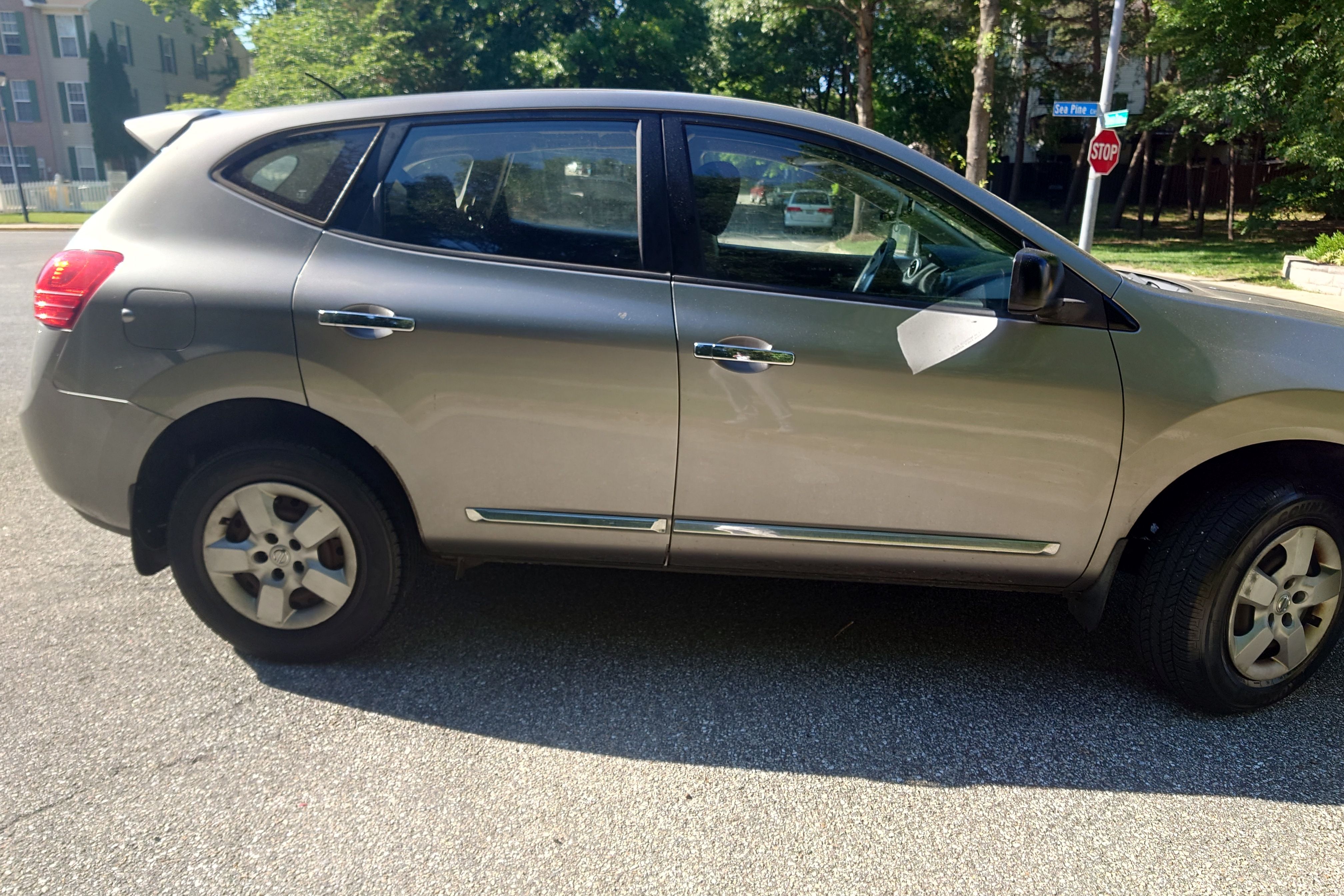 Used 2011 Nissan Rogue S AWD/4WD image 26
