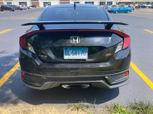 Used 2018 Honda Civic Si image 5