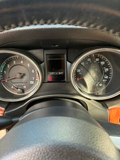 Used 2013 Jeep Grand Cherokee Limited w/ Luxury Group II AWD/4WD image 9