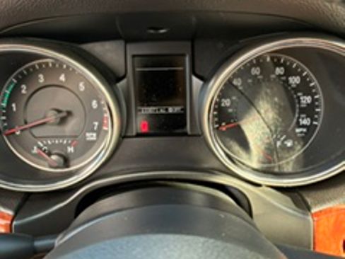 Used 2013 Jeep Grand Cherokee Limited w/ Luxury Group II AWD/4WD image 9