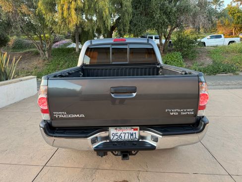 Used 2014 Toyota Tacoma PreRunner image 6
