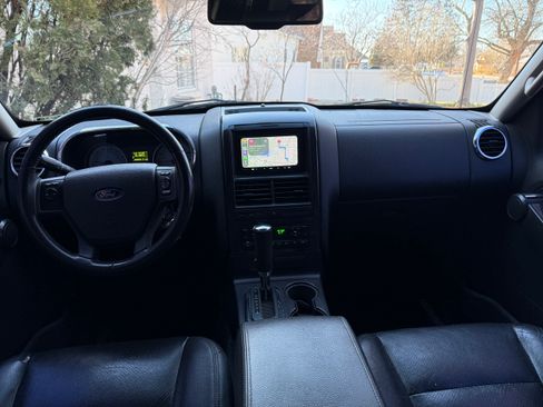 Used 2008 Ford Explorer Sport Trac Adrenalin image 13