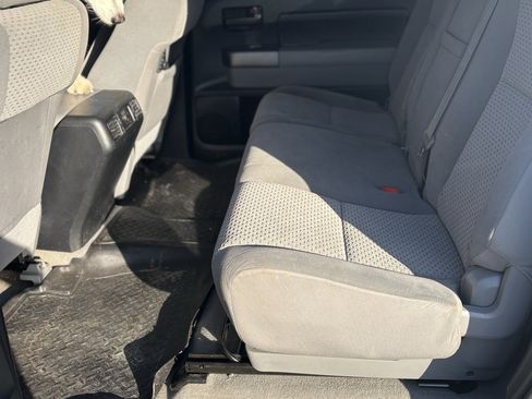 Used 2010 Toyota Tundra 4x4 CrewMax image 20