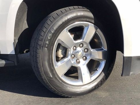 Used 2016 Chevrolet Suburban LT image 25