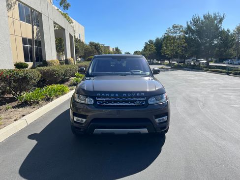 Used 2016 Land Rover Range Rover Sport HSE image 4