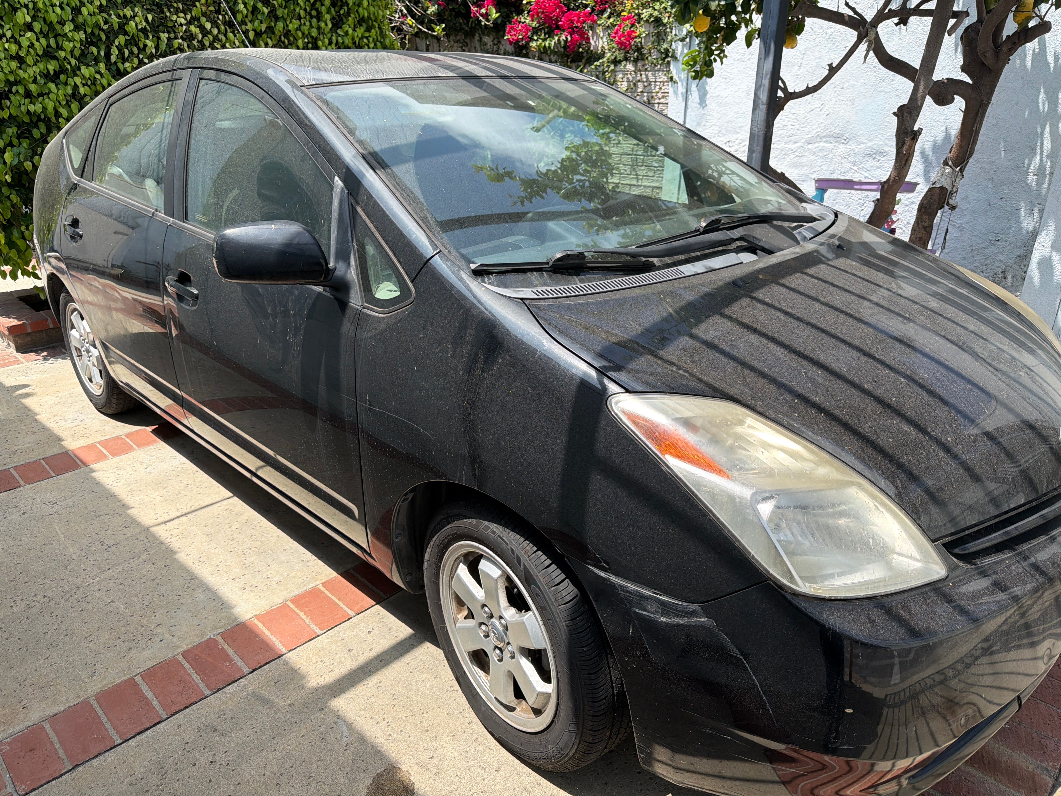 Used 2004 Toyota Prius FWD image 4