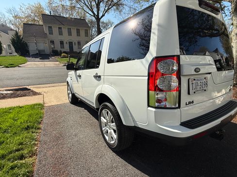 Used 2013 Land Rover LR4 HSE LUX image 9