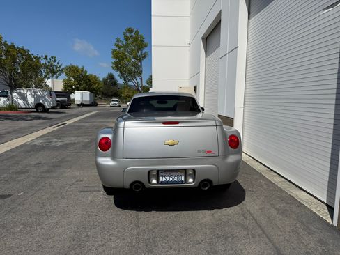 Used 2004 Chevrolet SSR w/ Preferred Equipment Group image 4