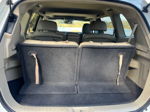 Used 2013 Toyota Highlander FWD image 12