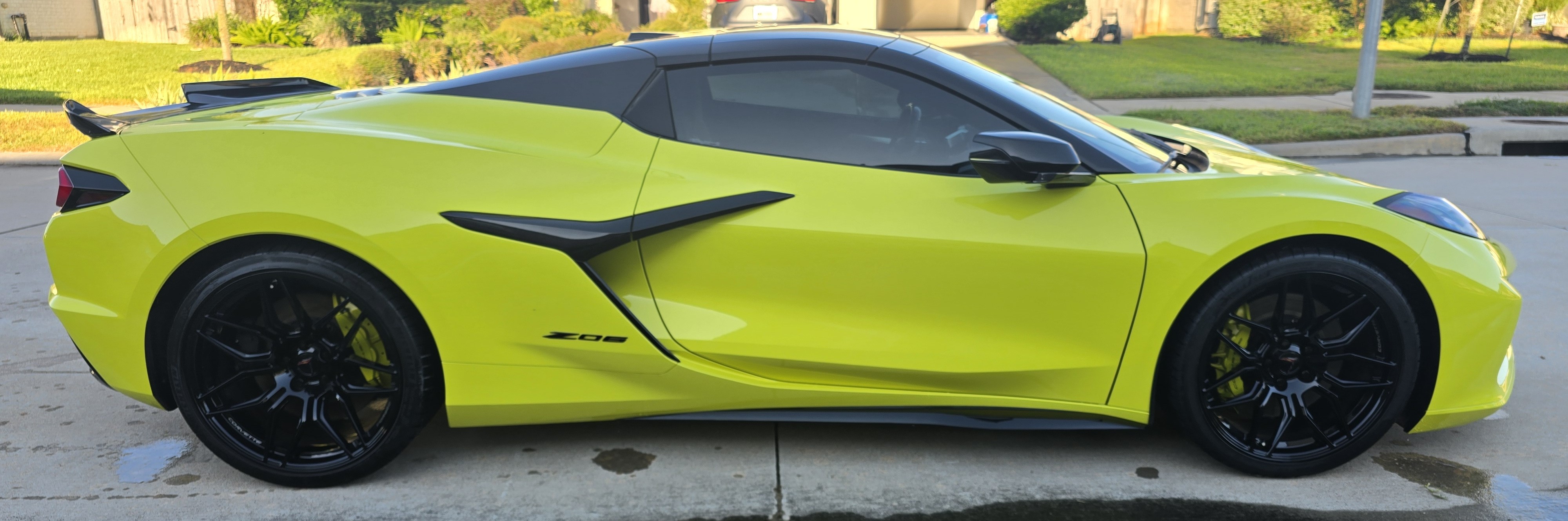 Used 2024 Chevrolet Corvette Z06 RWD image 5