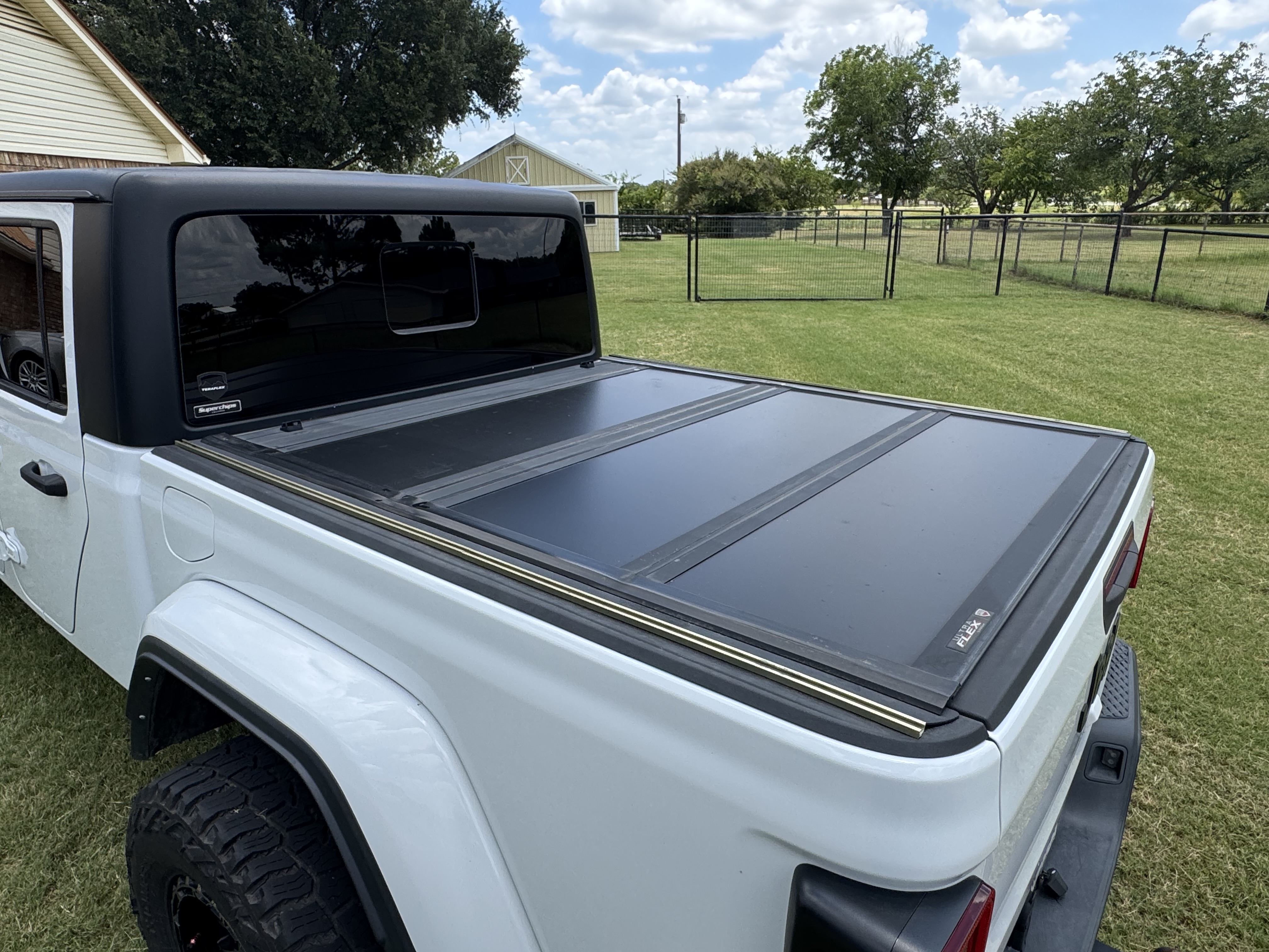 Used 2022 Jeep Gladiator Sport AWD/4WD image 23