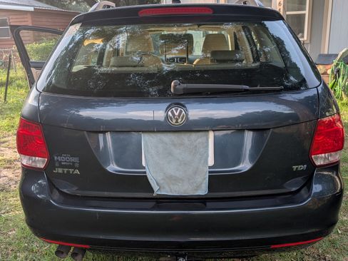 Used 2010 Volkswagen Jetta TDI FWD image 5
