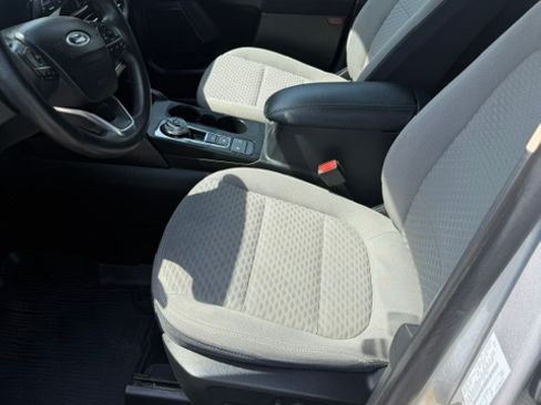 Used 2020 Ford Escape SE FWD image 15