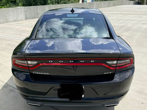 Used 2016 Dodge Charger SXT RWD image 10