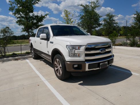 Used 2015 Ford F150 King Ranch w/ Equipment Group 601A Luxury image 4