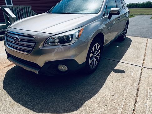 Used 2016 Subaru Outback 2.5i Limited AWD/4WD image 1