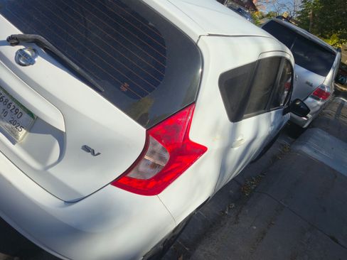 Used 2016 Nissan Versa Note SV image 2