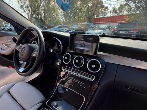 Used 2018 Mercedes-Benz C 300 C 300 Sedan 4D image 4
