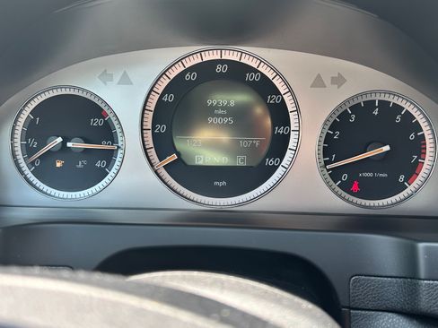 Used 2008 Mercedes-Benz C 350 Sport image 2
