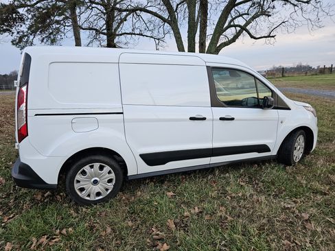 Used 2019 Ford Transit Connect XLT image 2