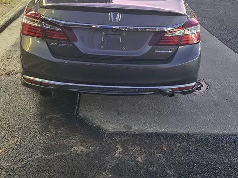 Used 2017 Honda Accord Sport Special Edition image 6