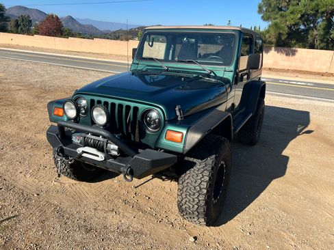 Used 1999 Jeep Wrangler Sport image 2