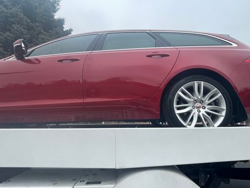 Used 2020 Jaguar XF Prestige image 5