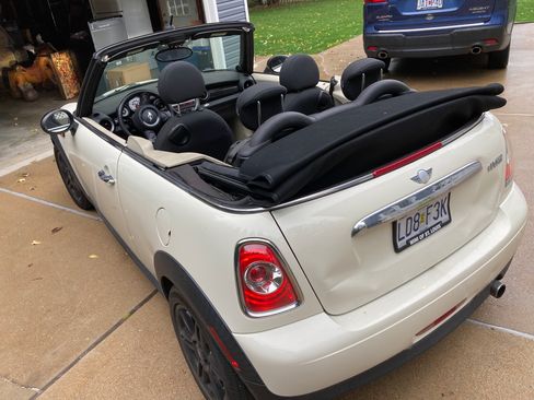 Used 2012 MINI Cooper Convertible image 6