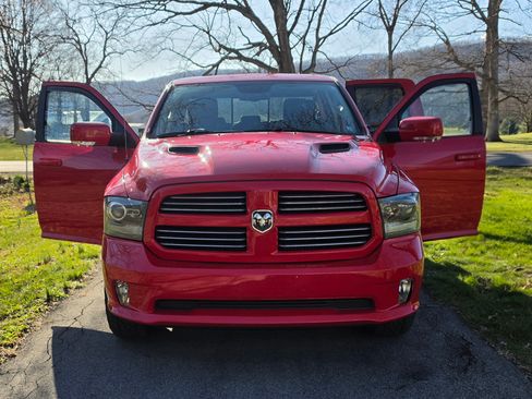 Used 2015 RAM 1500 Sport w/ Convenience Group image 2