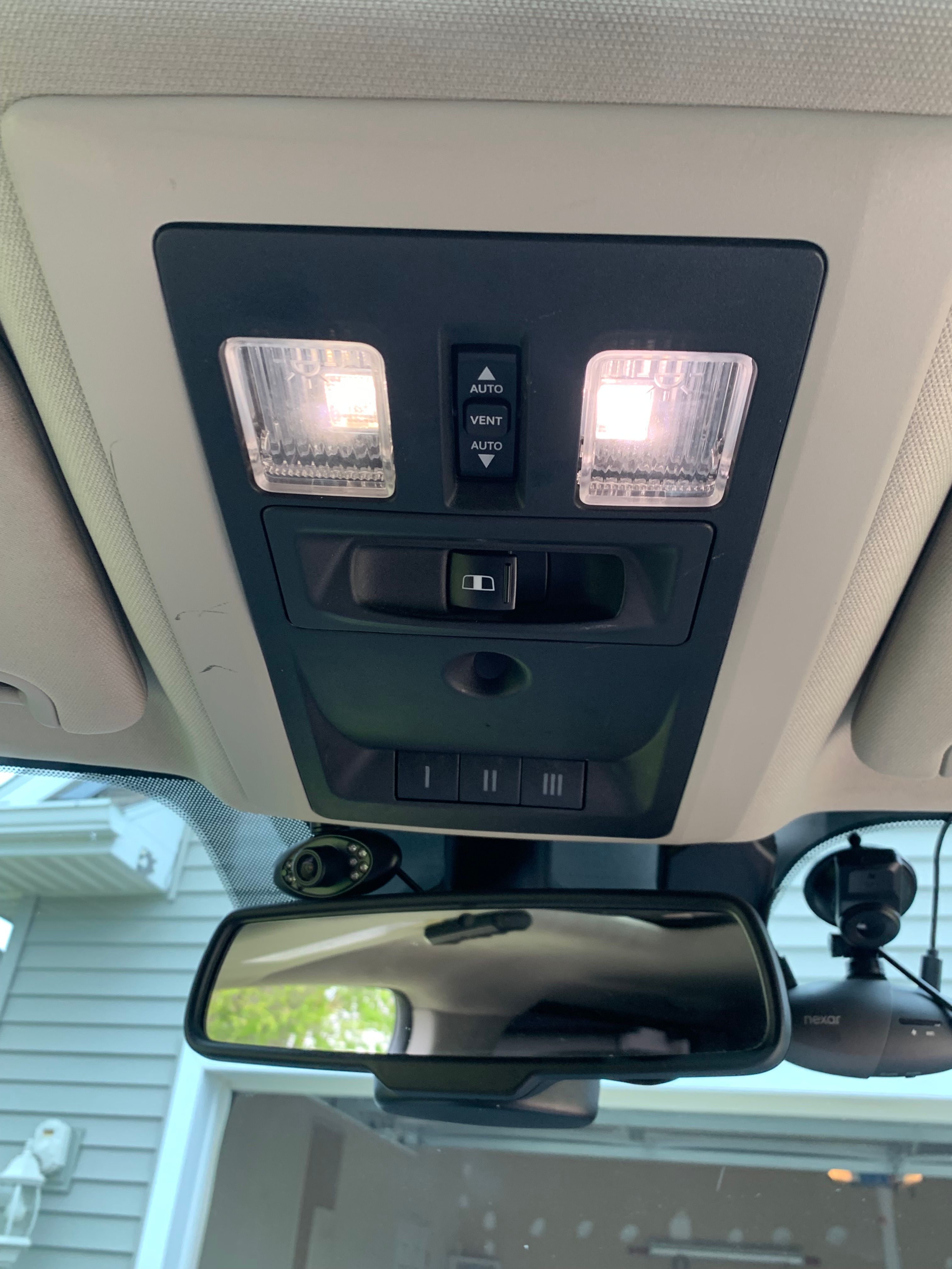 Used 2017 RAM 1500 Laramie w/ Convenience Group AWD/4WD image 13