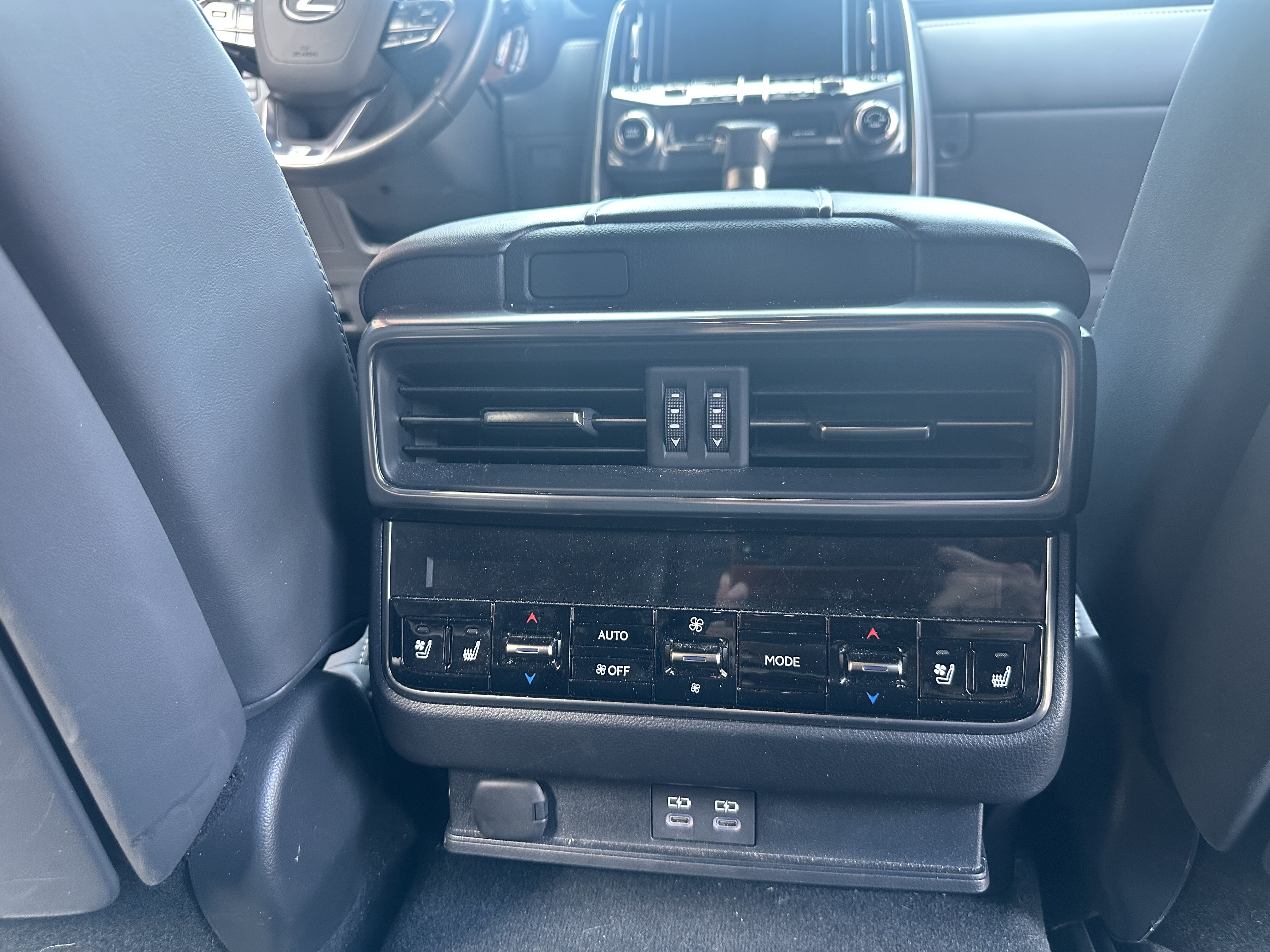 Used 2024 Lexus LX 600 F Sport AWD/4WD image 16
