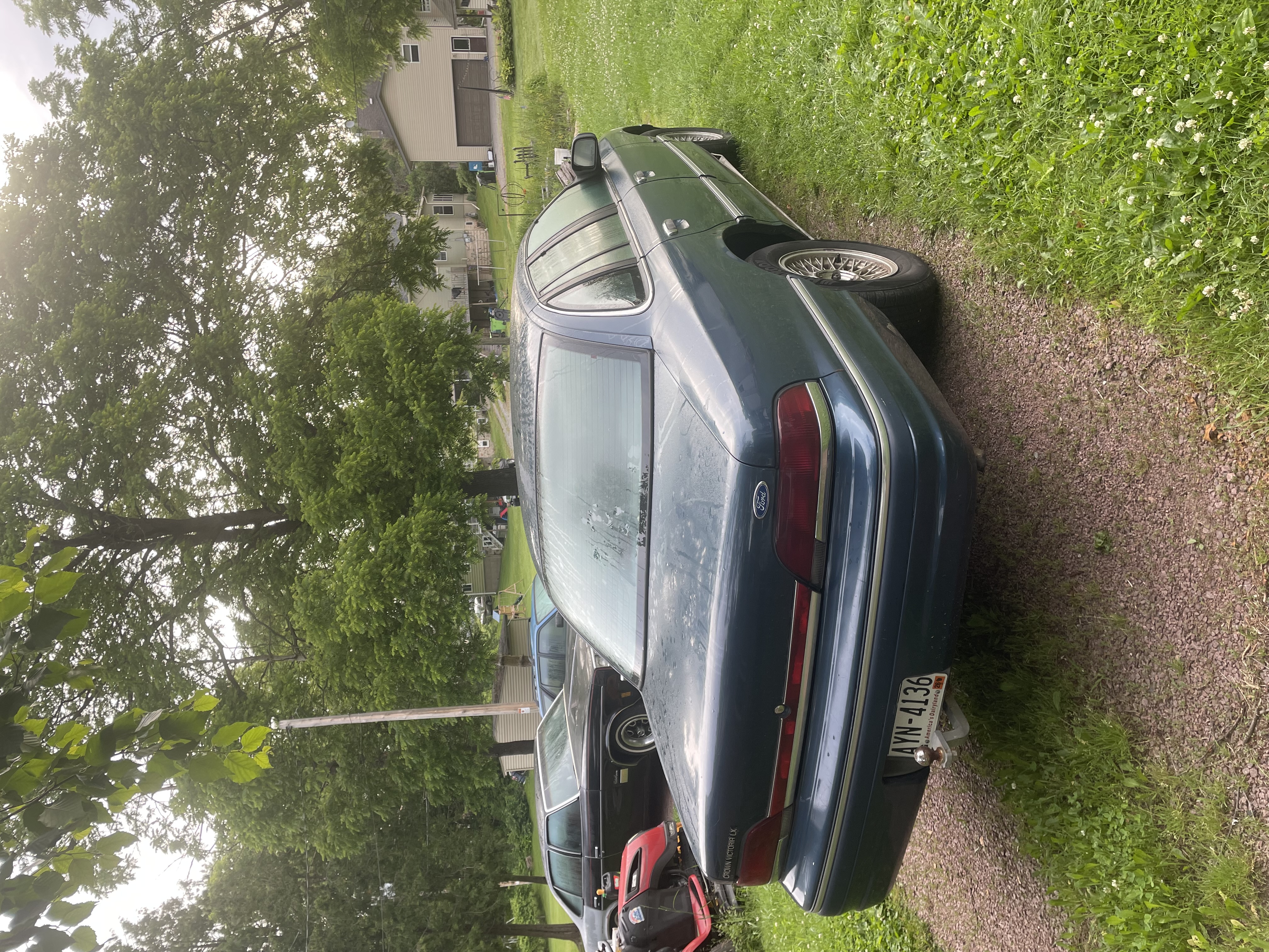 Used 1993 Ford Crown Victoria LX RWD image 5