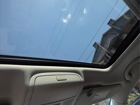 Used 2018 Volkswagen Passat 2.0T SEL Premium image 16