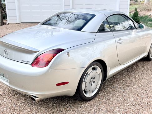 Used 2004 Lexus SC 430 Convertible image 4