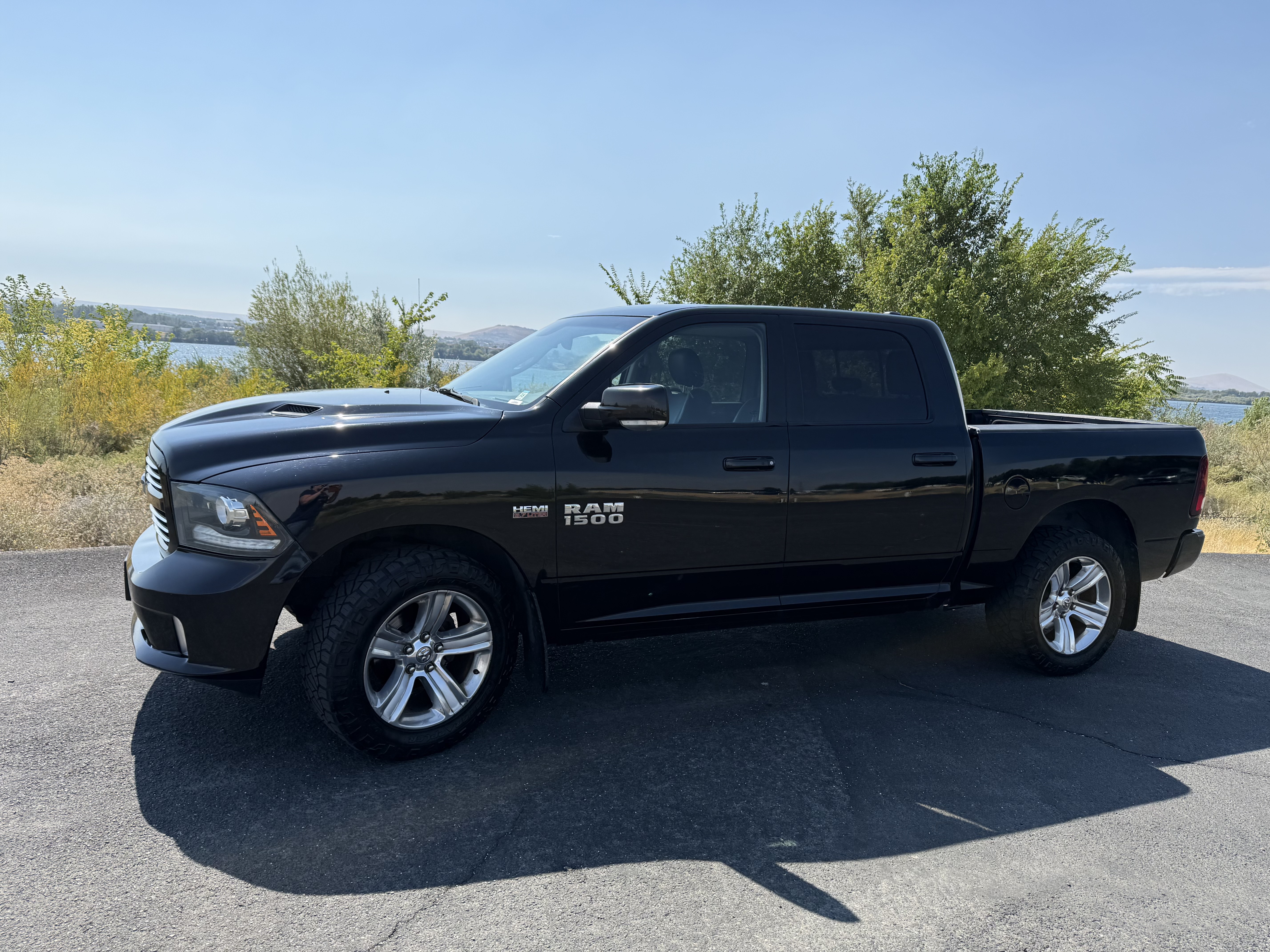 Used 2014 RAM 1500 Sport w/ Sport Premium Group AWD/4WD image 1