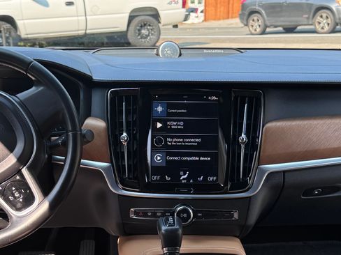 Used 2017 Volvo S90 T6 Inscription w/ Vision Package AWD/4WD image 8