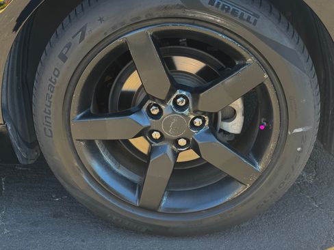 Used 2015 Chevrolet Camaro LT RWD image 11