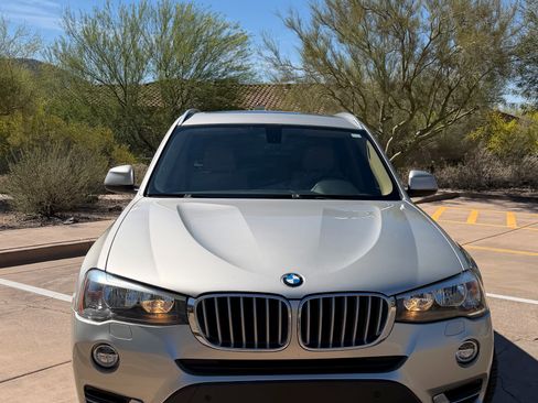 Used 2017 BMW X3 sDrive28i image 10