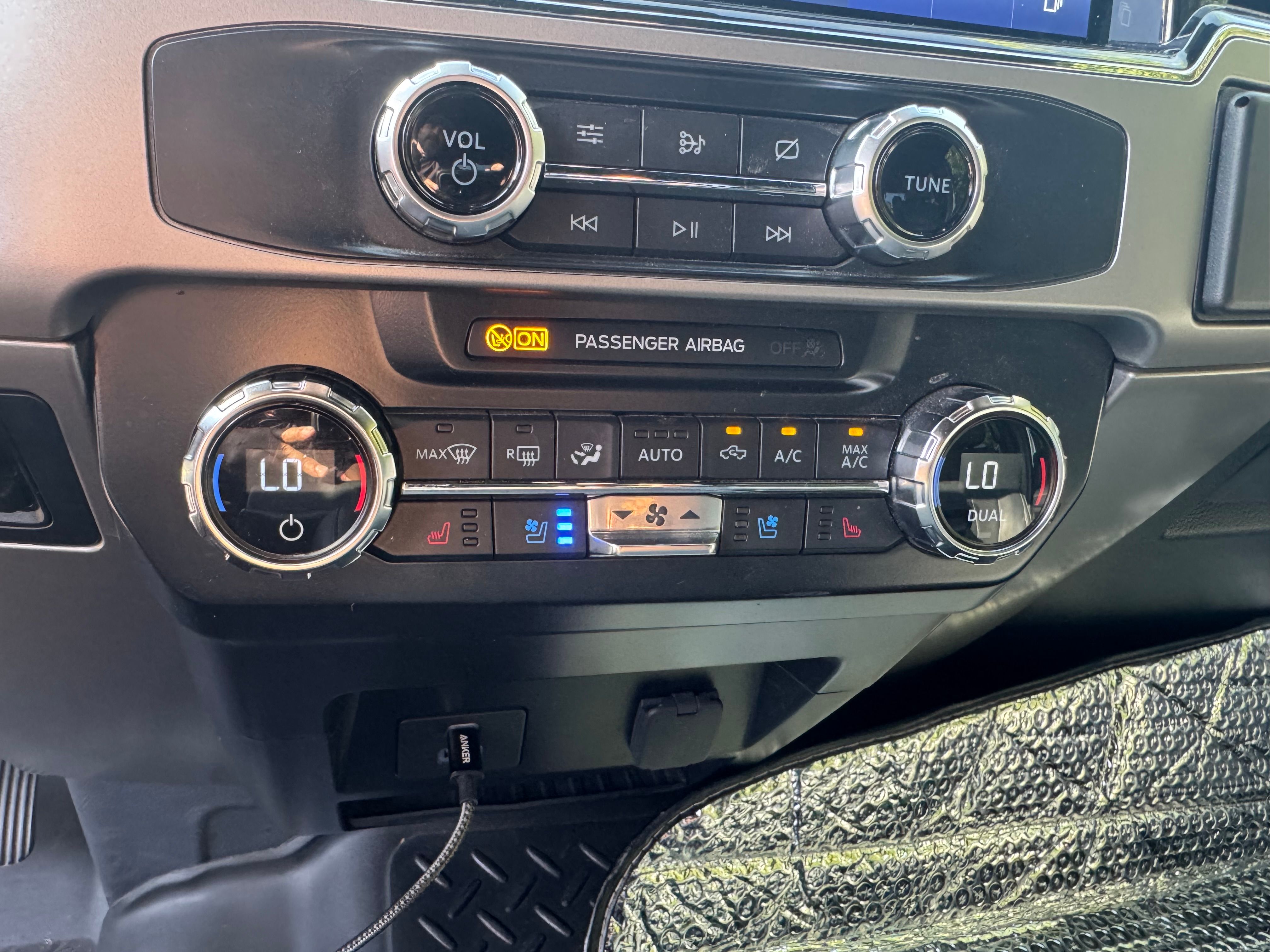 Used 2022 Ford F250 Lariat w/ Tremor Off-Road Package AWD/4WD image 16